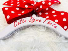 Load image into Gallery viewer, Delta Sigma Theta Hangers (Set of 5)
